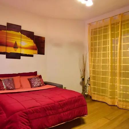 Pura Vida Apartment, Facing Garda Apartment